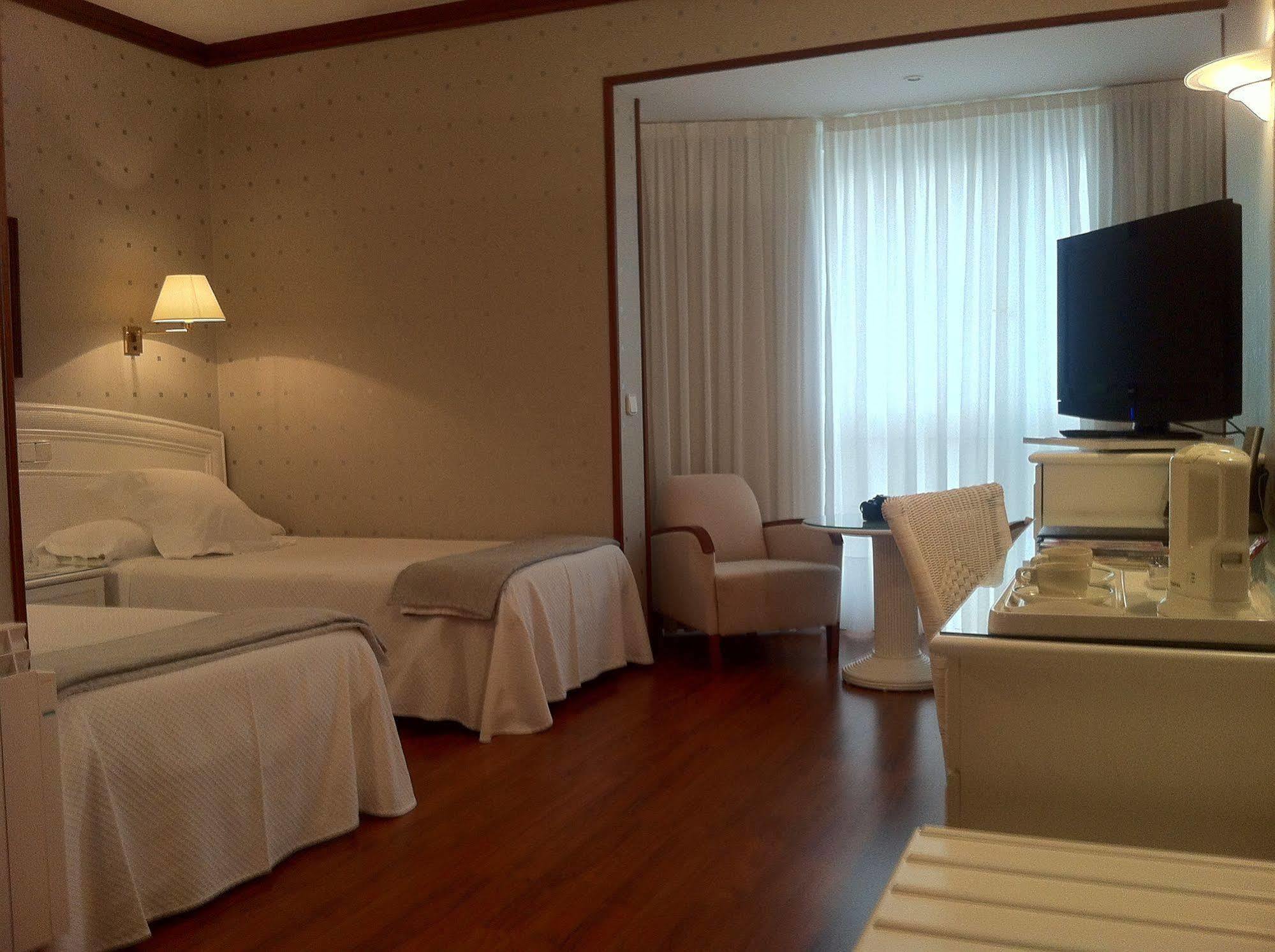 Las Rocas Playa Hotel Castro Urdiales Exterior foto
